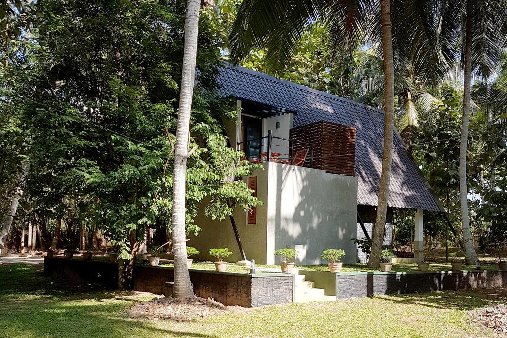 Elegant Hamlets Home Stay Чилау Екстериор снимка
