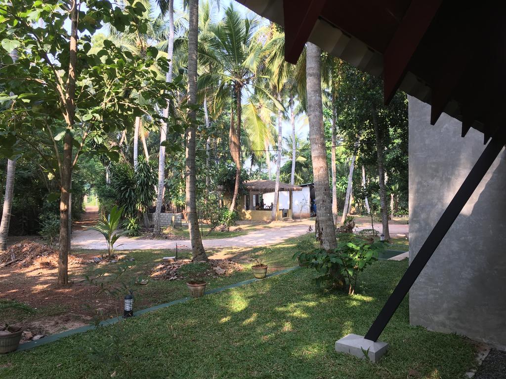 Elegant Hamlets Home Stay Чилау Екстериор снимка